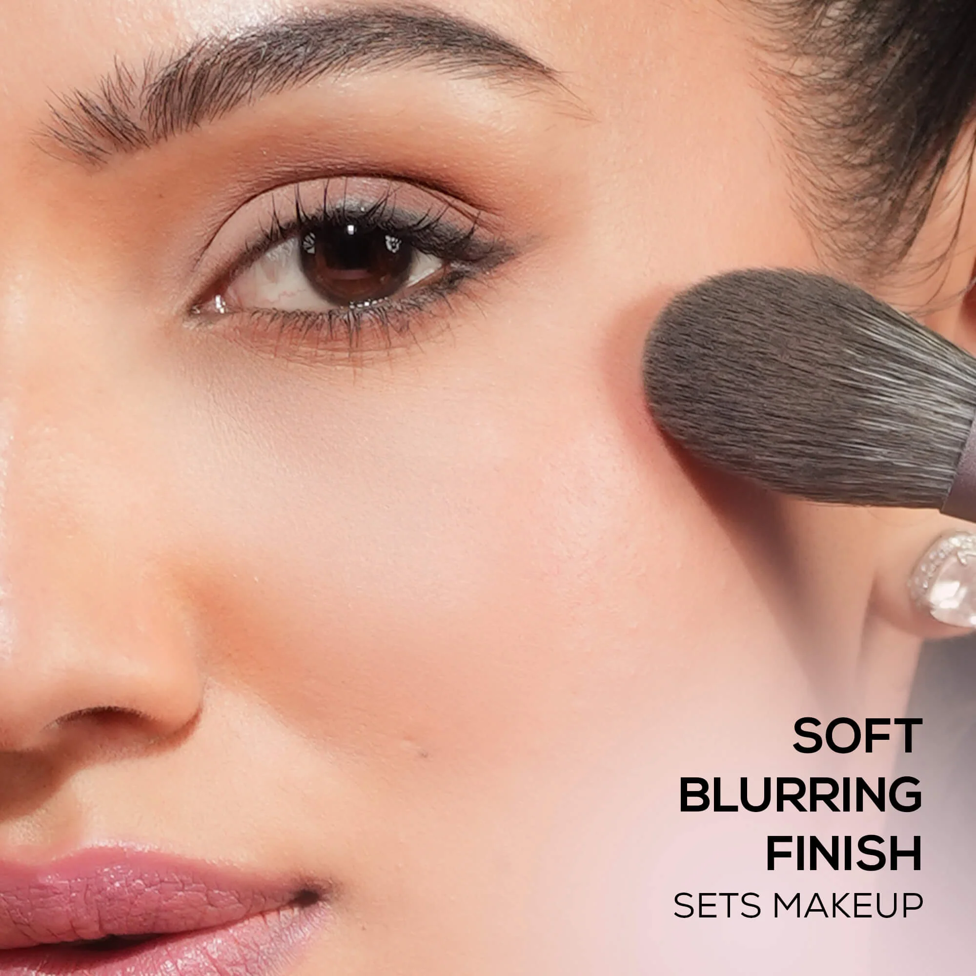 RENEE Bollywood Filter Pore Blurring Loose Powder For Face With Matte Finish - Image 2